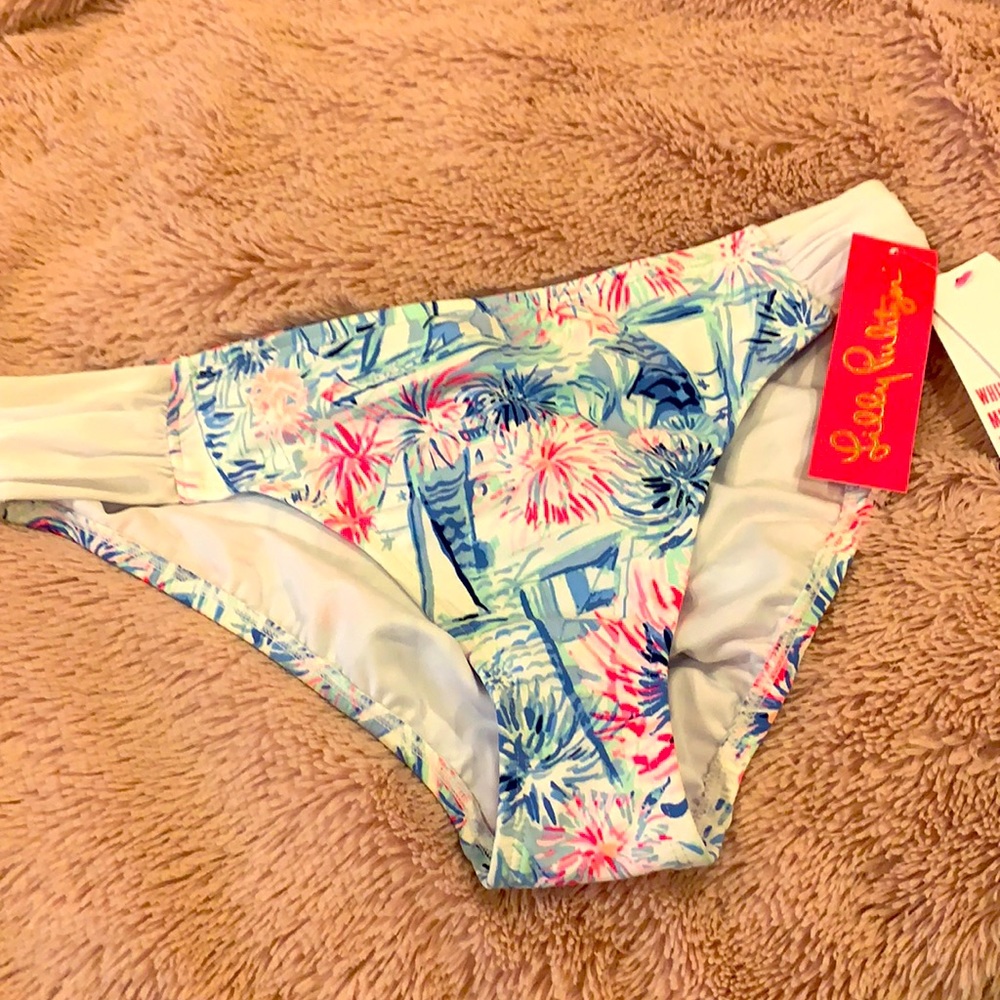 LILY PULITZER HARBOR BOTTOM SEA TO SHINING SEA PRINT.  Size 12